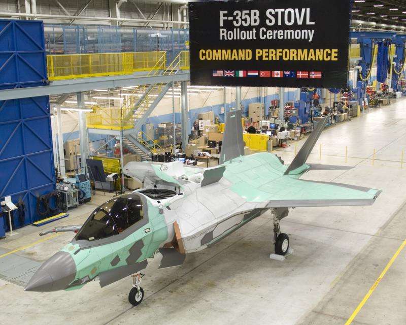 f35bstovlrolloutceremonte9.jpg