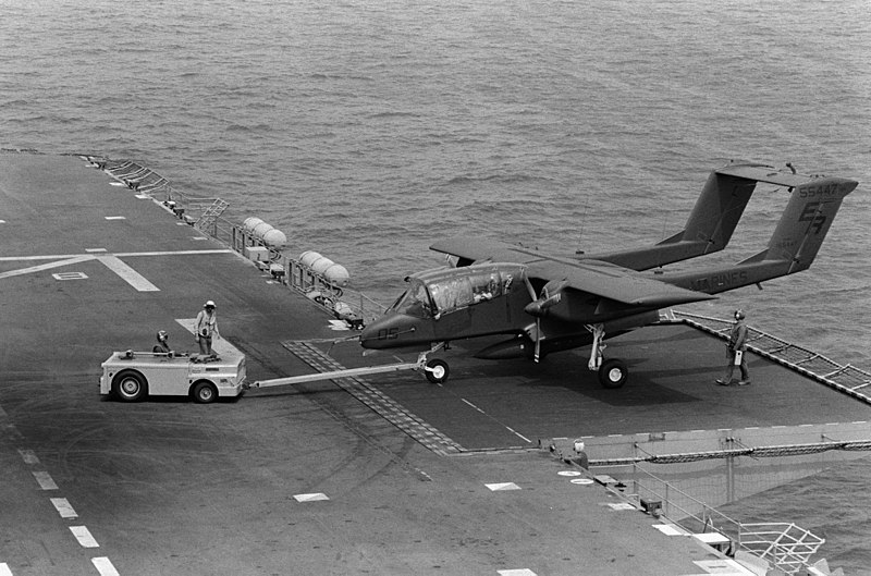 800px-OV-10A_USS_Nassau_1983.jpeg