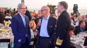 tim-cook-rupert-murdoch.webp