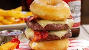 2014-11-11-4a-DonutBurger.6e76b.webp