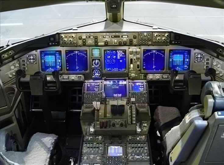boeing787cockpitbyjetplanes252882529.jpg