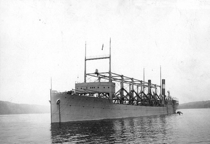 USS_Cyclops_in_Hudson_River_19111003.jpg