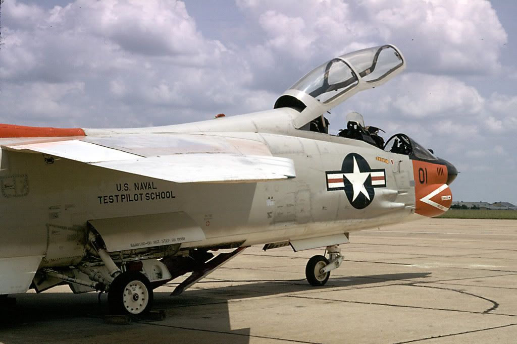 TF-8Arighforwardfuselages.jpg