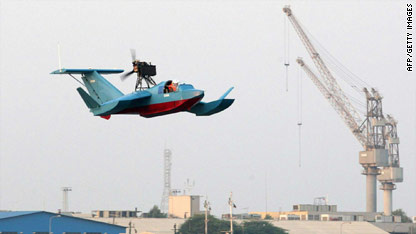 c1main.iran.fly.boat2.afp.g.jpg