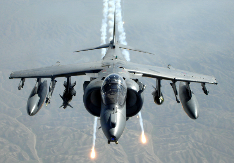 air_harrier_gr7a_afghanistan_frontal_flares_lg1.jpg