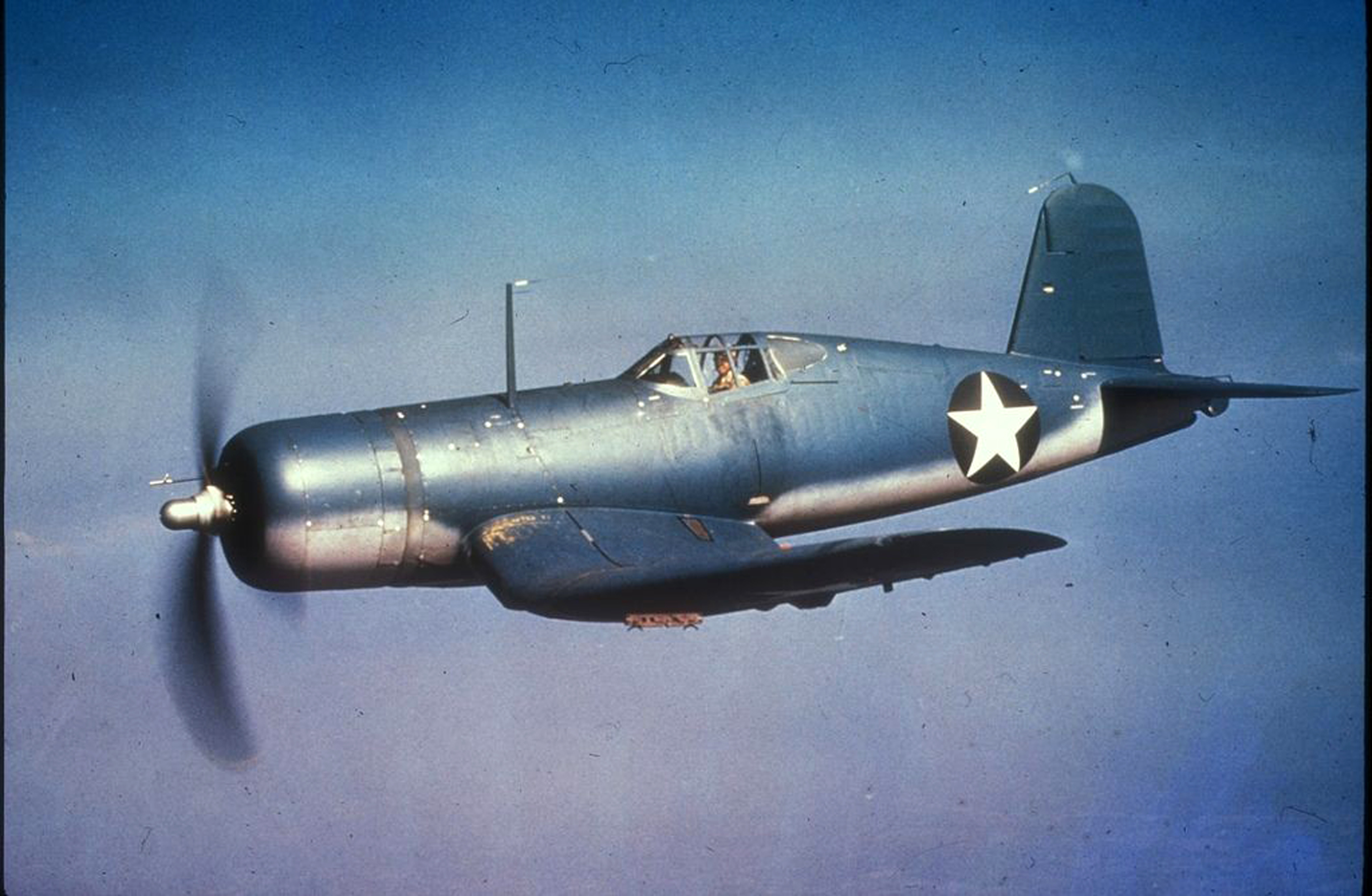 F4U-1_Corsair_in_flight_c1942.jpg