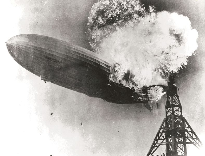 788px-Hindenburg_burning.jpg