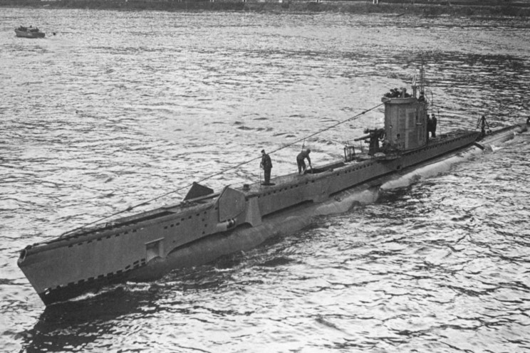 09_hms_venturer.jpg