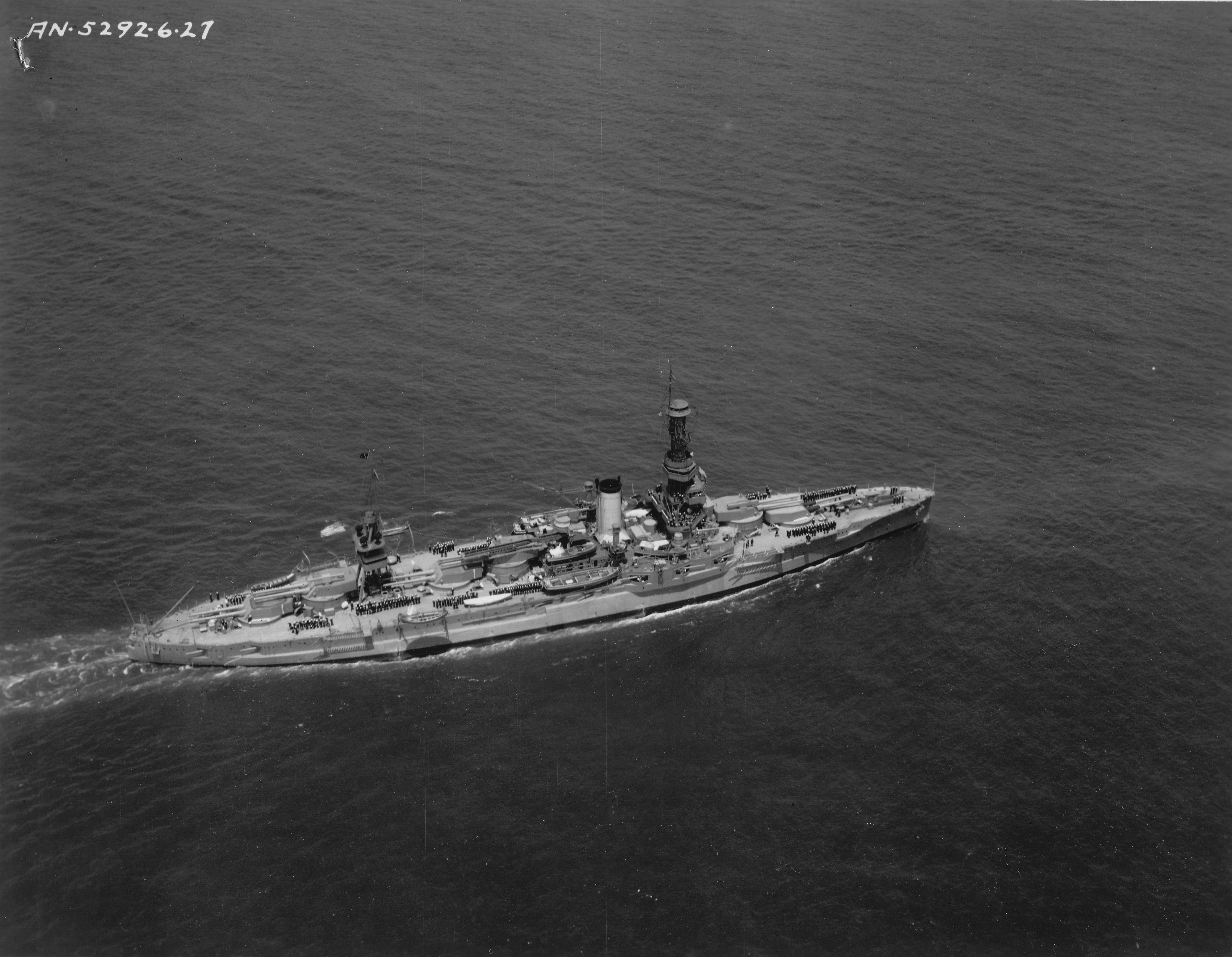 USS_Arkansas_at_1927_naval_review_NARA_19-LC-19C.jpg
