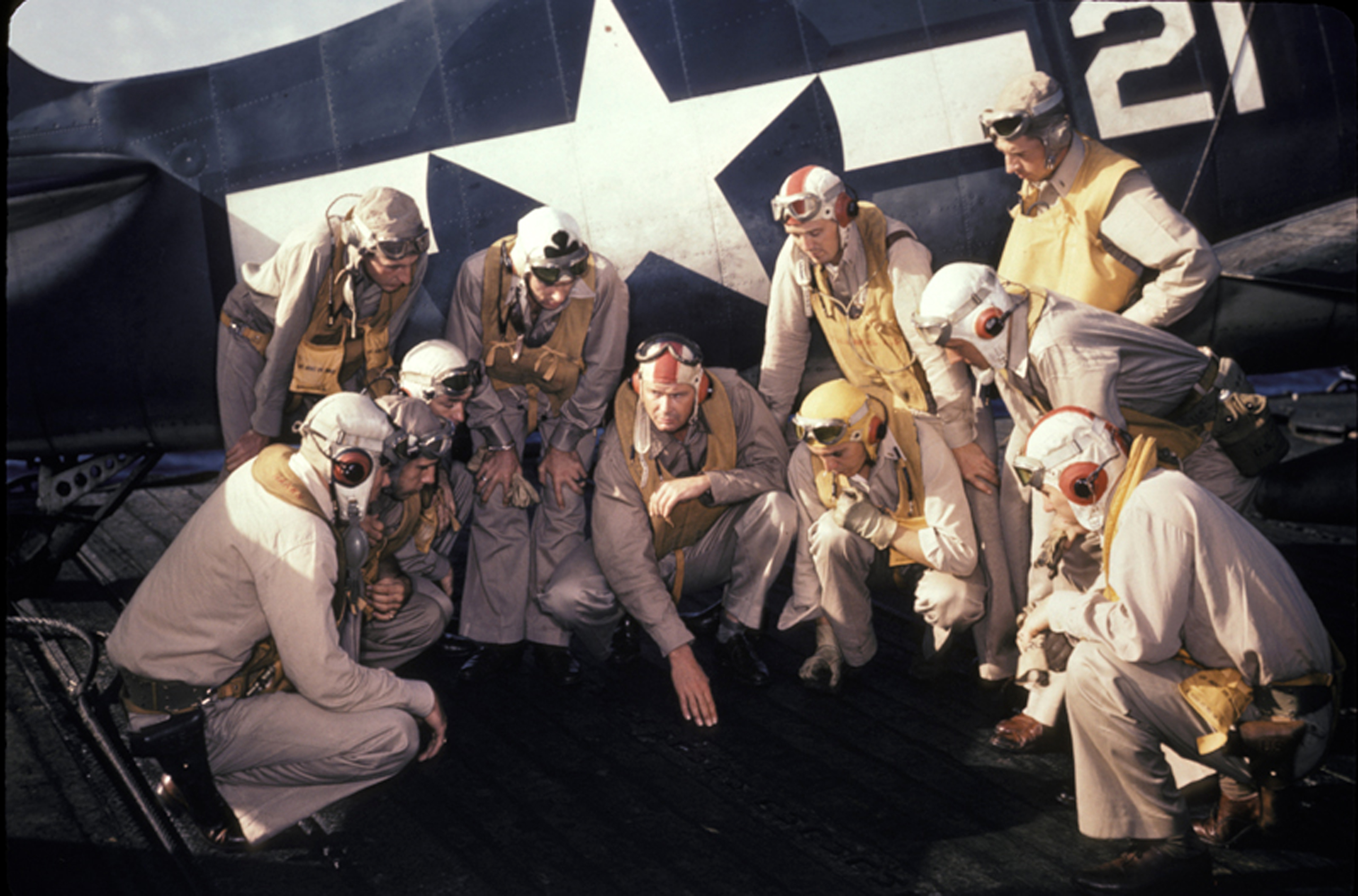VF-16_pilots_aboard_USS_Lexington_(CV-16)_c_Nov_1943.jpg