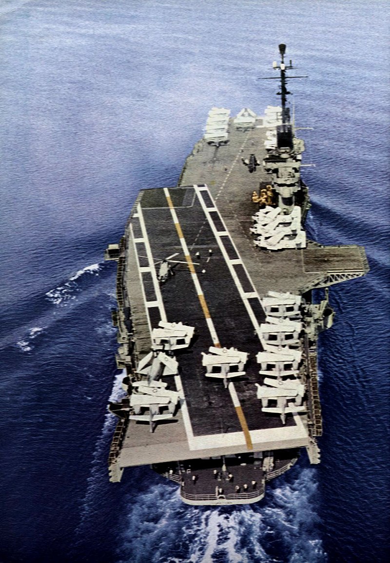 800px-USS_Yorktown_%28CVS-10%29_aft_view_in_1960.jpg
